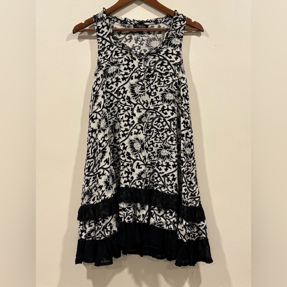 Papillon Blanc‎ Black and White Floral Dress
